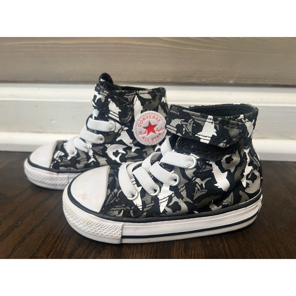 Size 5 Converse All Star Taylor Infant High Top Sneakers Shoes Sharks Black - Picture 3 of 7